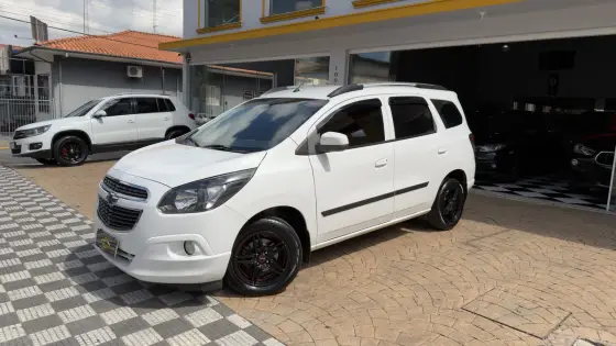 CHEVROLET SPIN 1.8 LT 8V FLEX 4P MANUAL CHEVROLET SPIN 1.8 LT 8V FLEX 4P MANUAL