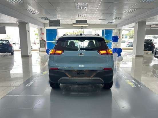 CHEVROLET-TRACKER-2025