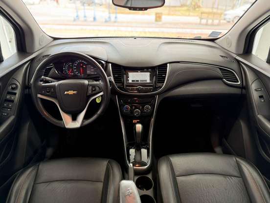 CHEVROLET-TRACKER-2017