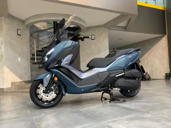DAFRA CRUISYM 300 
