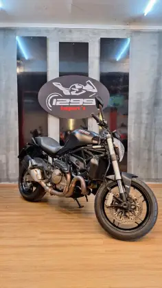 DUCATI MONSTER 821 DARK 