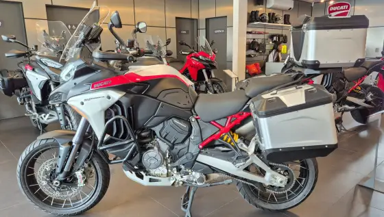 DUCATI MULTISTRADA 1200 V4 RALLY ADVENTURE DUCATI MULTISTRADA 1200 V4 RALLY ADVENTURE