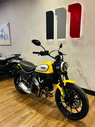 DUCATI SCRAMBLER ICON 
