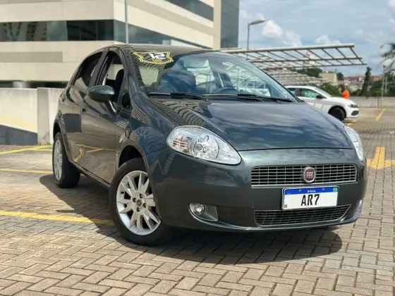 FIAT PUNTO 1.6 ESSENCE 16V FLEX 4P MANUAL