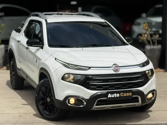 FIAT TORO 2.0 16V TURBO DIESEL VOLCANO 4WD AT9 FIAT TORO 2.0 16V TURBO DIESEL VOLCANO 4WD AT9