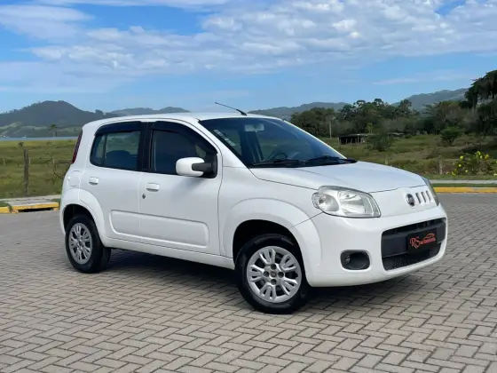 FIAT UNO 1.4 EVO ECONOMY 8V FLEX 4P MANUAL