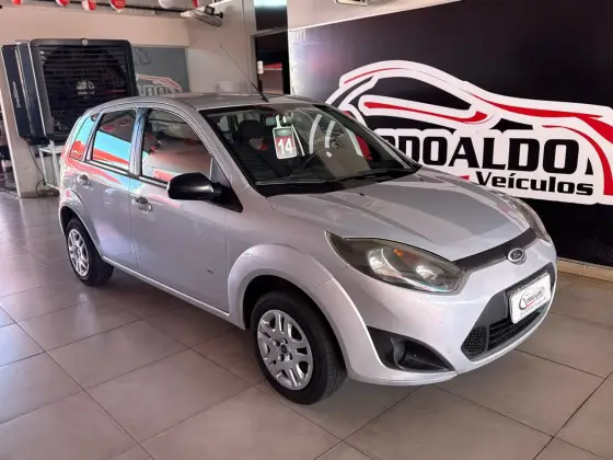 FORD FIESTA 1.0 ROCAM HATCH 8V FLEX 4P MANUAL FORD FIESTA 1.0 ROCAM HATCH 8V FLEX 4P MANUAL