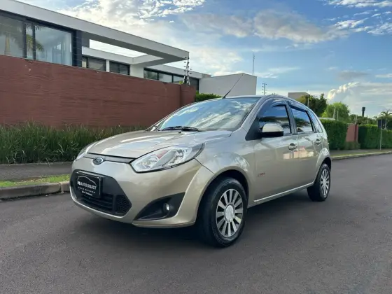 FORD FIESTA 1.6 MPI CLASS HATCH 8V FLEX 4P MANUAL FORD FIESTA 1.6 MPI CLASS HATCH 8V FLEX 4P MANUAL