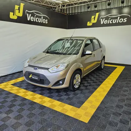 FORD FIESTA 1.6 ROCAM SEDAN 8V FLEX 4P MANUAL FORD FIESTA 1.6 ROCAM SEDAN 8V FLEX 4P MANUAL