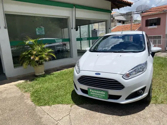 FORD FIESTA 1.6 SE HATCH 16V FLEX 4P POWERSHIFT FORD FIESTA 1.6 SE HATCH 16V FLEX 4P POWERSHIFT