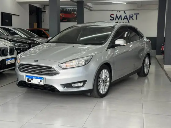 FORD FOCUS 2.0 TITANIUM PLUS 16V FLEX 4P POWERSHIFT FORD FOCUS 2.0 TITANIUM PLUS 16V FLEX 4P POWERSHIFT