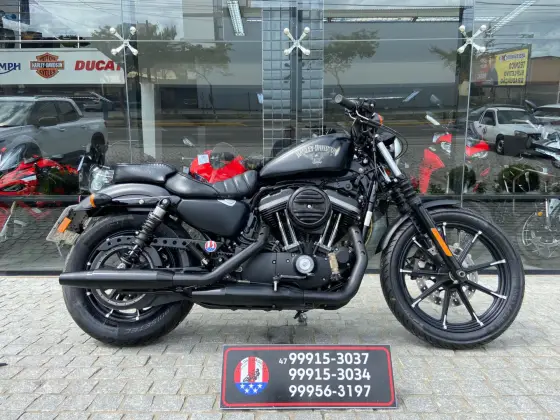 HARLEY-DAVIDSON SPORTSTER IRON 883 