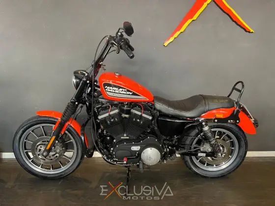 HARLEY-DAVIDSON SPORTSTER XL 883 R 