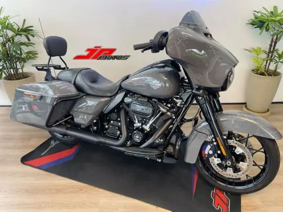 HARLEY-DAVIDSON STREET GLIDE SPECIAL 