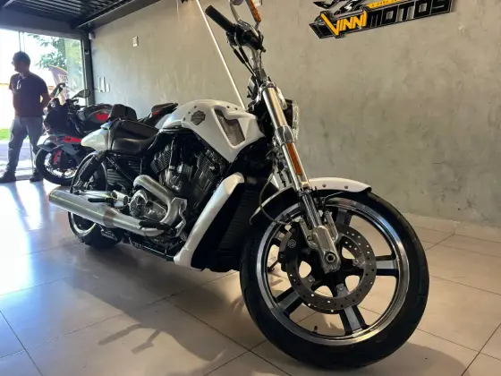 HARLEY-DAVIDSON V-ROD MUSCLE 