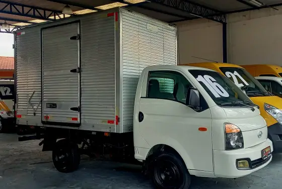 HYUNDAI HR 2.5 LONGO SEM CAÇAMBA 4X2 16V 130CV TURBO INTERCOOLER DIESEL 2P MANUAL