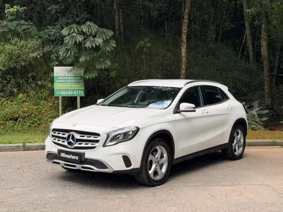 MERCEDES-BENZ GLA 200 1.6 CGI FLEX ADVANCE 7G-DCT