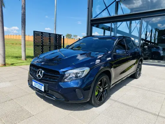 MERCEDES-BENZ GLA 200 1.6 CGI FLEX STYLE 7G-DCT MERCEDES-BENZ GLA 200 1.6 CGI FLEX STYLE 7G-DCT