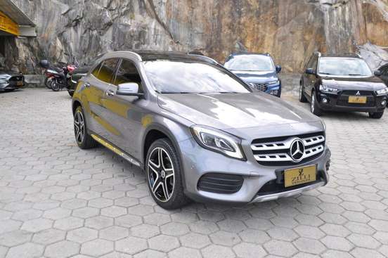 MERCEDES-BENZ-GLA 250-2018