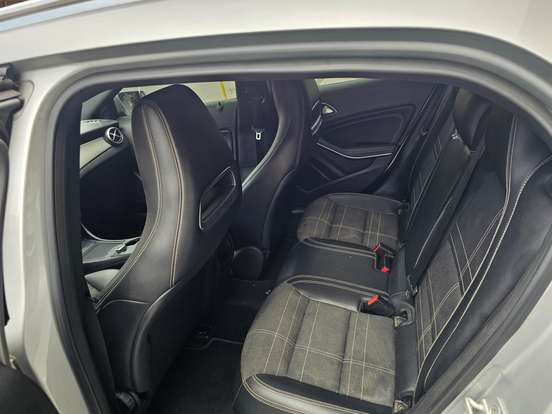 MERCEDES-BENZ-GLA 200-1.6 CGI ADVANCE 16V TURBO GASOLINA 4P AUTOMÁTICO MERCEDES-BENZ-GLA 200-2014
