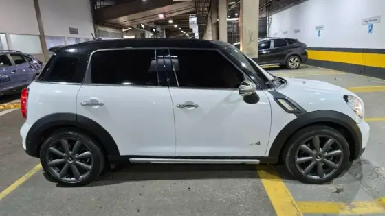 MINI COUNTRYMAN 1.6 S ALL4 4X4 16V 184CV TURBO GASOLINA 4P AUTOMÁTICO MINI COUNTRYMAN 1.6 S ALL4 4X4 16V 184CV TURBO GASOLINA 4P AUTOMÁTICO