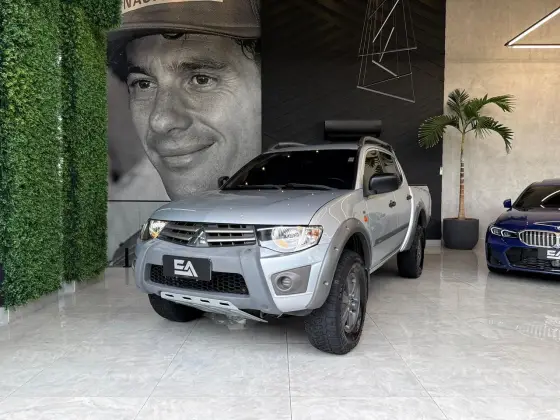 MITSUBISHI L200 TRITON 2.4 16V TURBO DIESEL SPORT GLS CD 4P 4X4 MANUAL MITSUBISHI L200 TRITON 2.4 16V TURBO DIESEL SPORT GLS CD 4P 4X4 MANUAL
