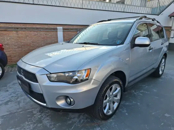 MITSUBISHI OUTLANDER 2.0 16V GASOLINA 4P AUTOMÁTICO MITSUBISHI OUTLANDER 2.0 16V GASOLINA 4P AUTOMÁTICO