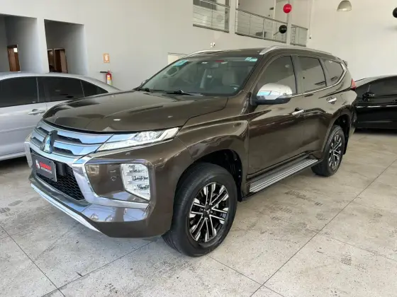 MITSUBISHI PAJERO SPORT 2.4 16V MIVEC TURBO DIESEL HPE AWD AUTOMÁTICO