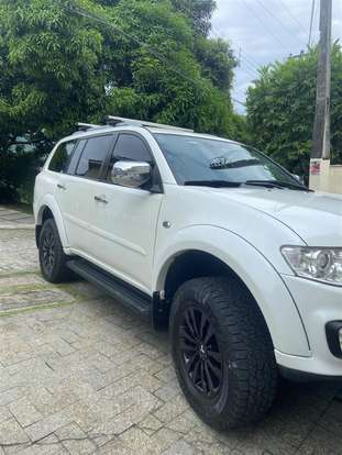 MITSUBISHI-PAJERO-2016
