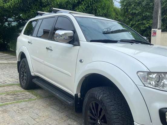 MITSUBISHI-PAJERO-3.2 HPE 4X4 7 LUGARES 16V TURBO INTERCOOLER DIESEL 4P AUTOMÁTICO MITSUBISHI-PAJERO-2016