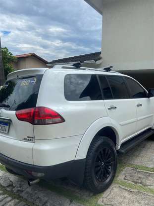 MITSUBISHI-PAJERO-2016