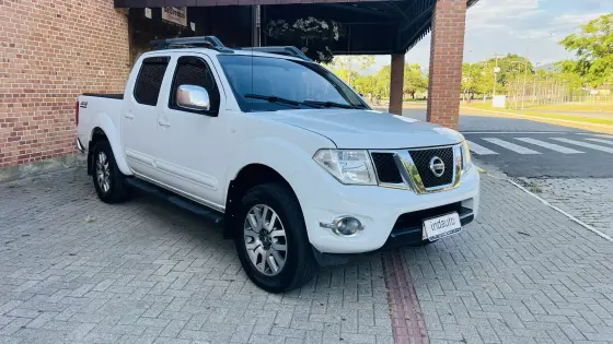NISSAN FRONTIER 2.5 SL 4X4 CD TURBO ELETRONIC DIESEL 4P AUTOMÁTICO
