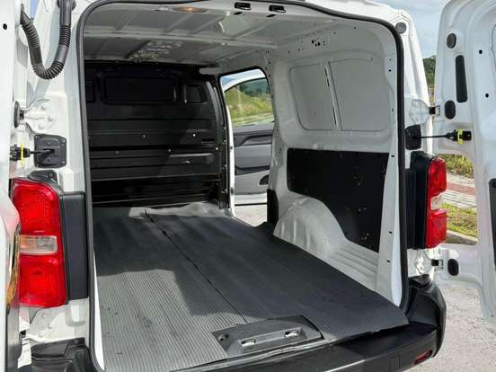PEUGEOT-EXPERT-1.5 BLUEHDI DIESEL CARGO MANUAL PEUGEOT-EXPERT-2022