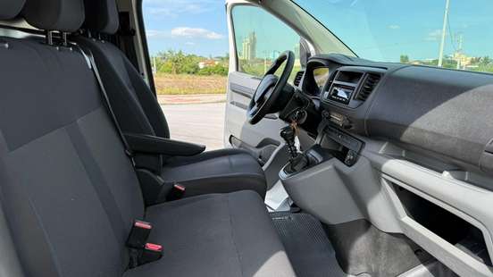 PEUGEOT-EXPERT-2022