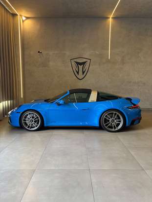 PORSCHE-911-2023
