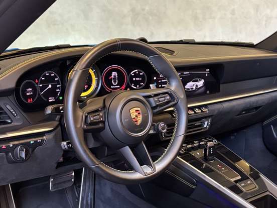 PORSCHE-911-3.0 24V H6 GASOLINA TARGA 4 GTS PDK PORSCHE-911-2023