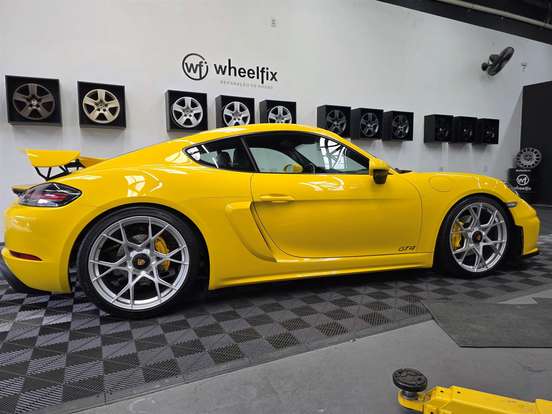 PORSCHE-718-2017
