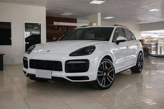PORSCHE-CAYENNE-2023