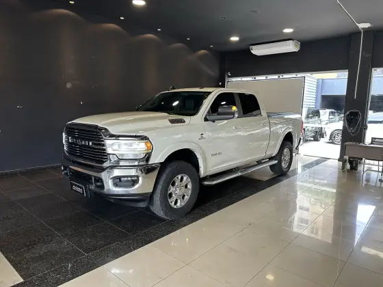 RAM 3500 6.7 I6 TURBO DIESEL LARAMIE CD 4X4 AUTOMÁTICO