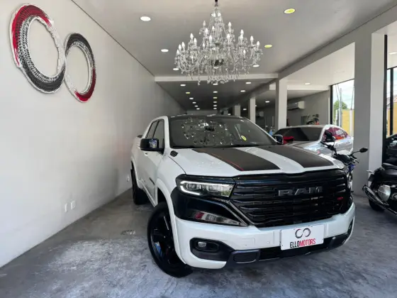RAM RAMPAGE 2.0 HURRICANE 4 TURBO GASOLINA R/T 4X4 AUTOMÁTICO