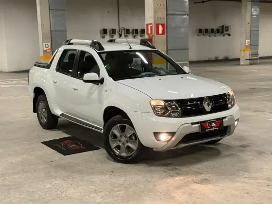 RENAULT DUSTER OROCH 1.6 16V SCE FLEX DYNAMIQUE MANUAL RENAULT DUSTER OROCH 1.6 16V SCE FLEX DYNAMIQUE MANUAL