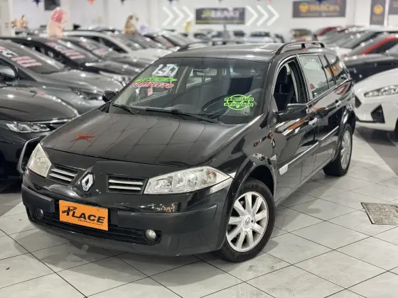 RENAULT MEGANE 1.6 DYNAMIQUE GRAND TOUR 16V FLEX 4P MANUAL RENAULT MEGANE 1.6 DYNAMIQUE GRAND TOUR 16V FLEX 4P MANUAL