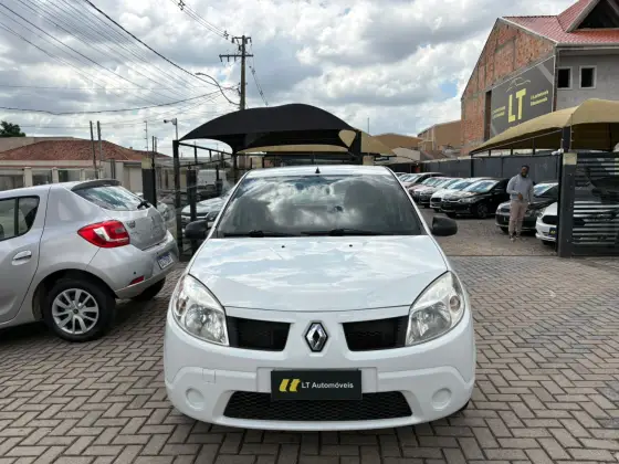 RENAULT SANDERO 1.0 AUTHENTIQUE 16V FLEX 4P MANUAL RENAULT SANDERO 1.0 AUTHENTIQUE 16V FLEX 4P MANUAL