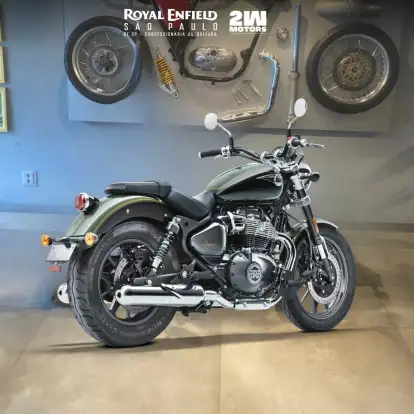 ROYAL ENFIELD-METEOR 650 INTERSTELLAR-2025