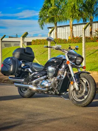SUZUKI BOULEVARD M800 