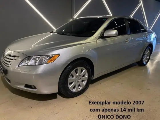 TOYOTA CAMRY 3.5 XLE V6 24V GASOLINA 4P AUTOMÁTICO