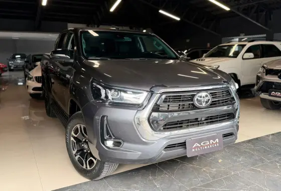 TOYOTA HILUX 2.8 D-4D TURBO DIESEL CD SRX 4X4 AUTOMÁTICO