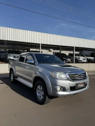 TOYOTA HILUX 3.0 SRV TOP 4X4 CD 16V TURBO INTERCOOLER DIESEL 4P AUTOMÁTICO