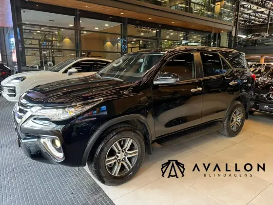 TOYOTA HILUX SW4 2.7 SRV 7 LUGARES 4X2 16V FLEX 4P AUTOMÁTICO TOYOTA HILUX SW4 2.7 SRV 7 LUGARES 4X2 16V FLEX 4P AUTOMÁTICO