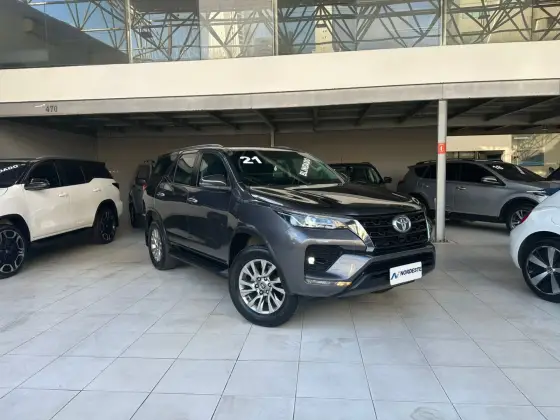TOYOTA HILUX SW4 2.7 VVT-i FLEX SRV 7L 4X2 AUTOMÁTICO